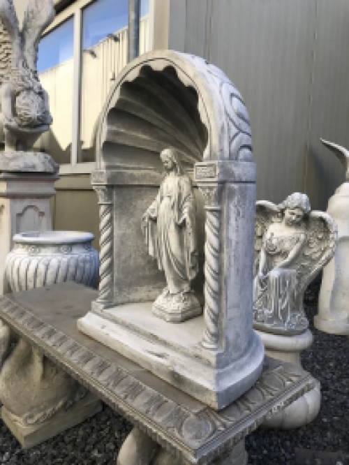 Statue of Mary in a chapel, to pray, Lady Chapel