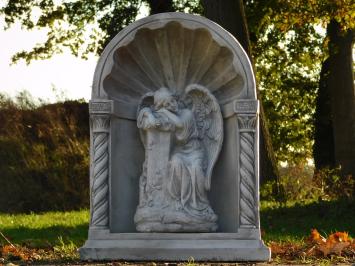 Klassische Kapelle mit ruhendem Engel – 65 cm – Grau/Weiß – Stein
