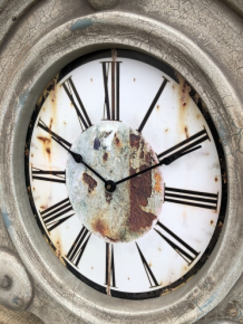 Wonderful hefty clock-clock-ox eye vintage raw model. Last one !!