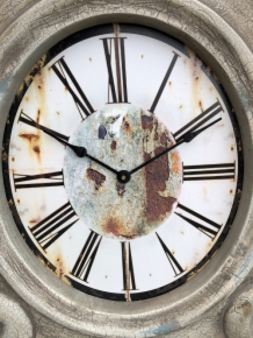 Wonderful hefty clock-clock-ox eye vintage raw model. Last one !!