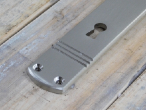 1 Lange deurplaat 'Laudi' in nikkel mat, jaren 30 stijl, kamerdeurslot geschikt bb72.