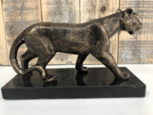 1 Sculpture Leopard, massief ijzer, brons look met marmeren plaat