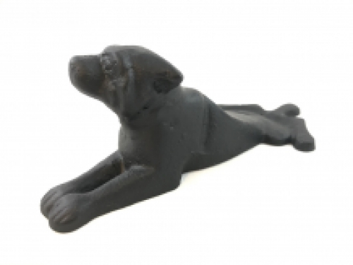 Door stopper in the shape of a dog, nice!