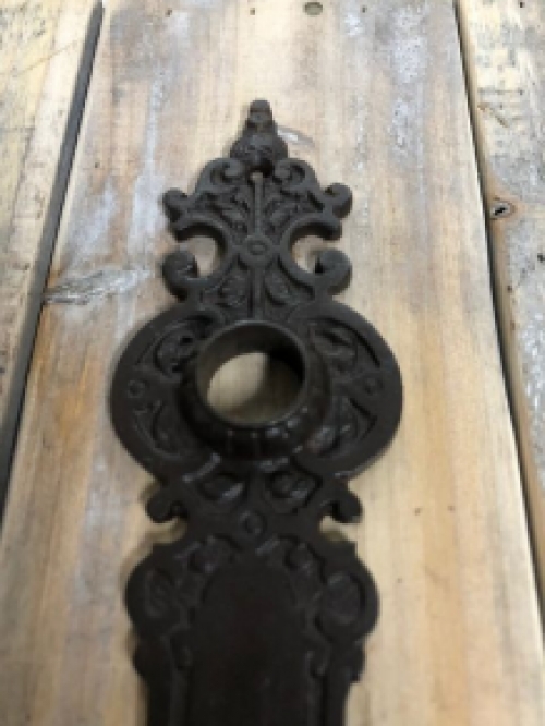 1 Long iron door plate 'Telspit' in antique brown, BB72 mm.