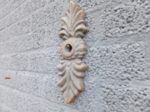 Wall anchor, cast iron, double leaf shape, beautiful!