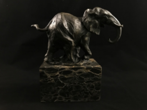 Statue eines Elefanten, Bronzestatue, schöner Elefant aus Bronze