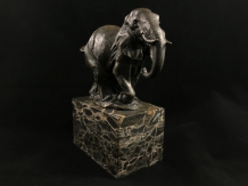 Statue eines Elefanten, Bronzestatue, schöner Elefant aus Bronze