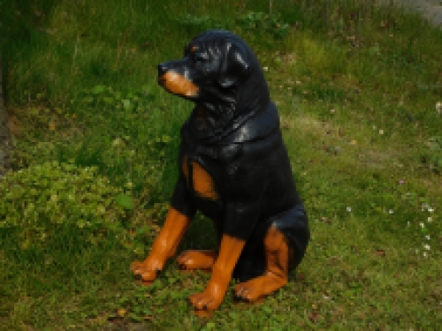 Schöne polystone Statue eines Rottweilers