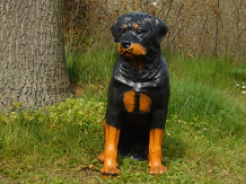 Schöne polystone Statue eines Rottweilers
