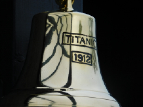 Bell ''Titanic 1912'' with rope, brass