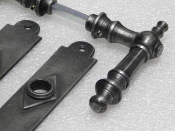 Türbeschlagset – Türgriffe Victoria + Türplatten Prestige PZ 92 – Gusseisen, verzinkt