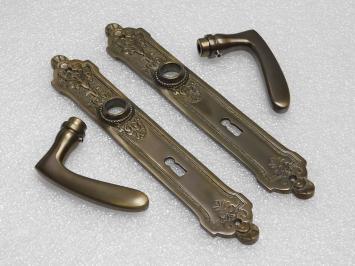 Set Deurbeslag Nosta – Klinken + Lange Deurplaten BB 72 – Antiek Messing
