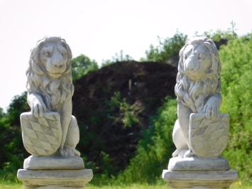 Set of Lions with Shields on Pedestals – 94 cm – Stone