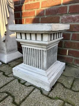 Pedestal - Column - 42 cm - Square - Stone