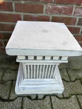 Pedestal - Column - 42 cm - Square - Stone