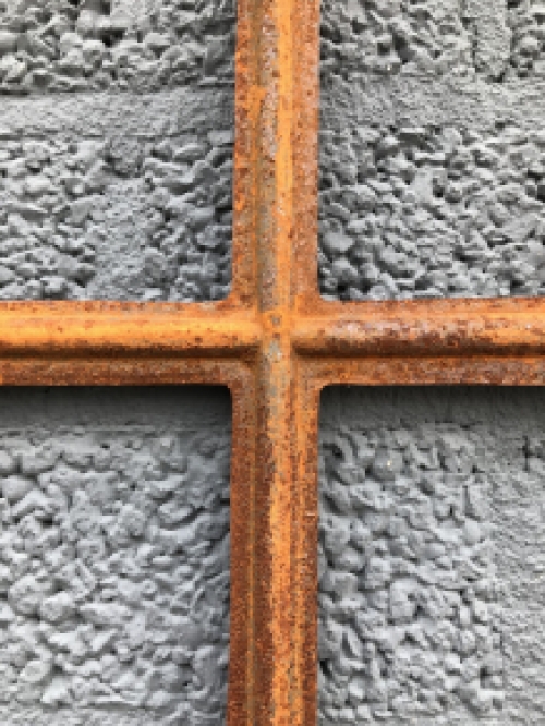 Iron window, cast iron Greetje OK, cast iron untreated