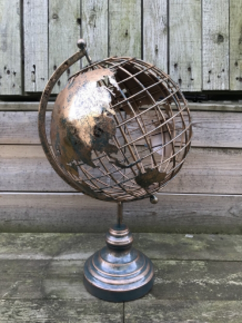 Metalen wereldbol, goud/zwart look, fraai decoratief item, laatste!