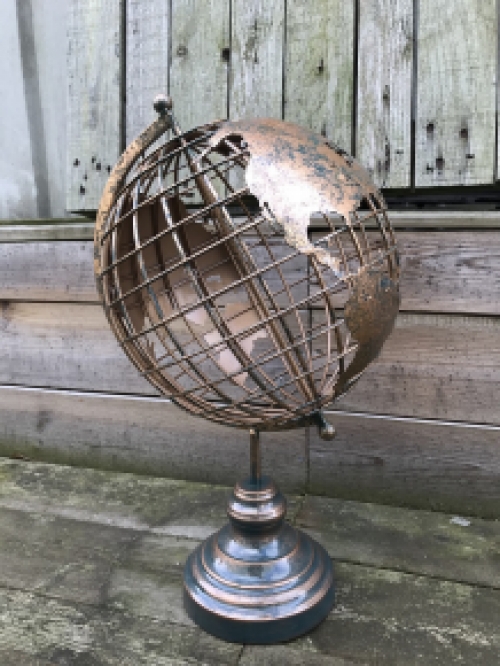 Metalen wereldbol, goud/zwart look, fraai decoratief item, laatste!